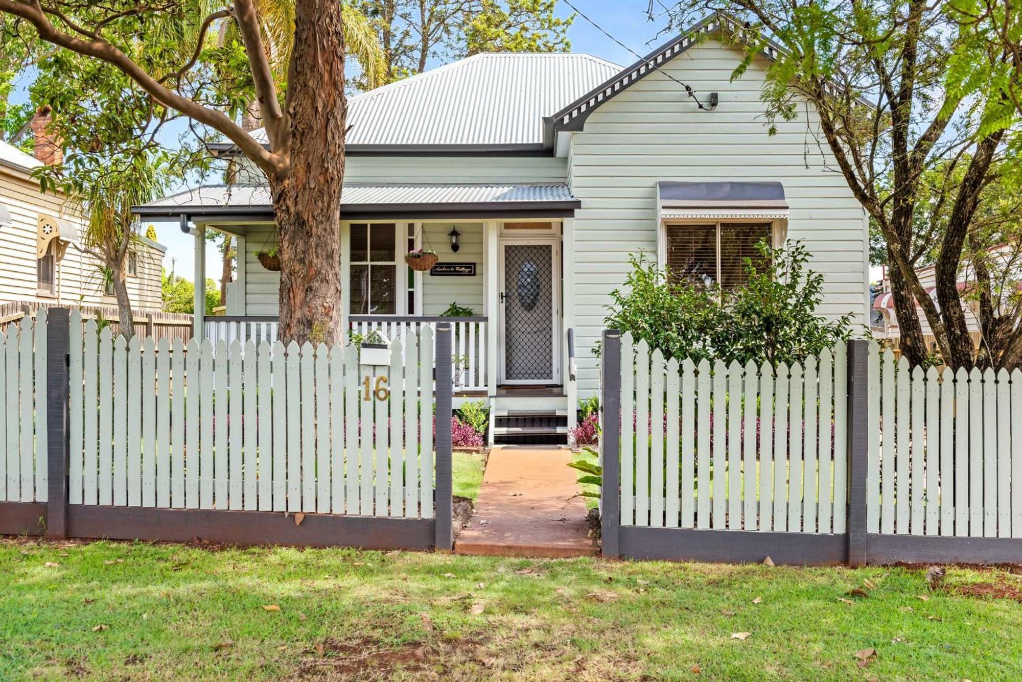 Ambiente Cottage - Pet And Family Friendly Toowoomba Exterior photo